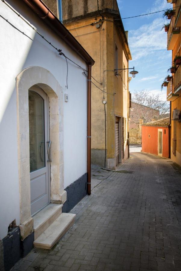 Il Piccolo Loft Holiday Home بالاتسولو أكريدي المظهر الخارجي الصورة