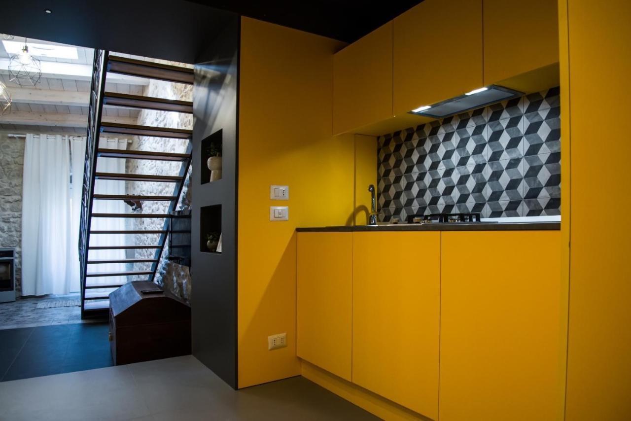 Il Piccolo Loft Holiday Home بالاتسولو أكريدي المظهر الخارجي الصورة