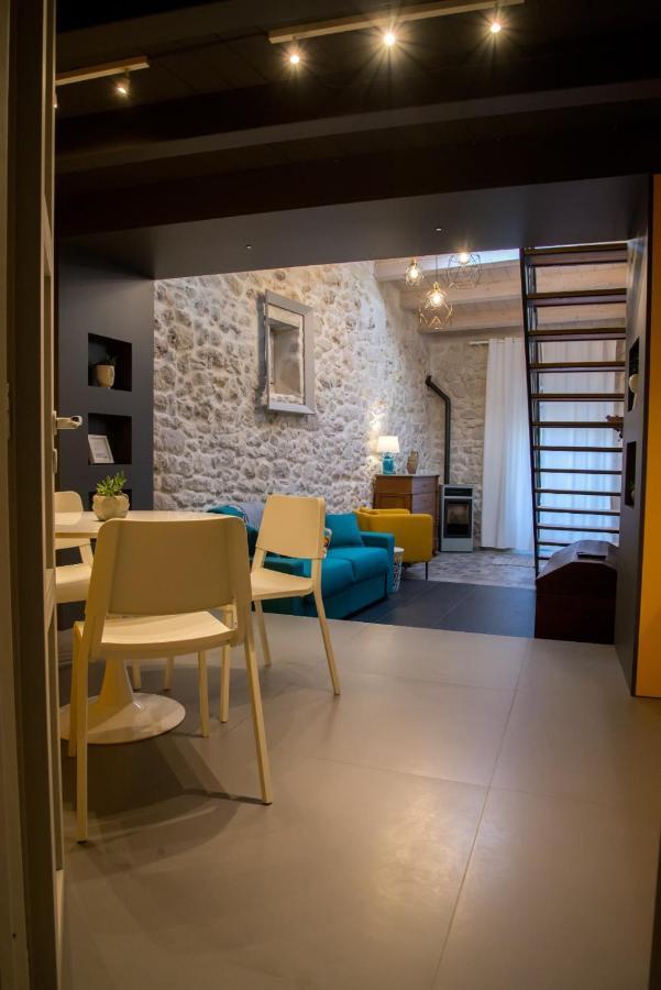 Il Piccolo Loft Holiday Home بالاتسولو أكريدي المظهر الخارجي الصورة