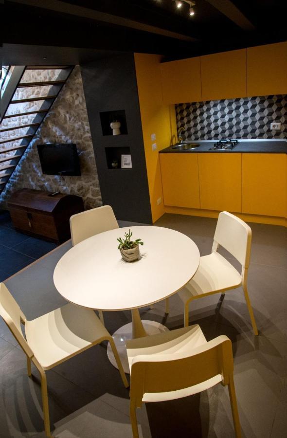 Il Piccolo Loft Holiday Home بالاتسولو أكريدي المظهر الخارجي الصورة